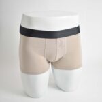 شورت کرم کمر مشکی