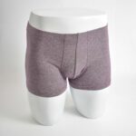 شورت زرشکی خط ریز