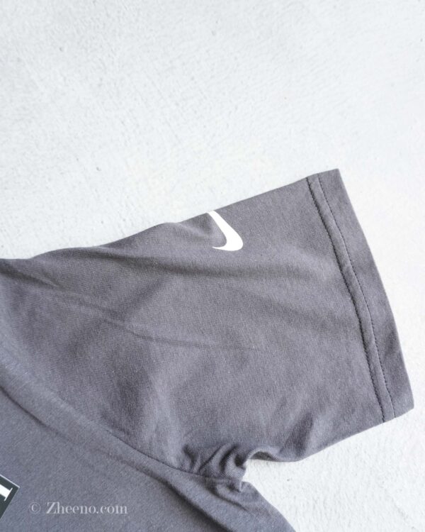 تیشرت طوسی سربی بچه گانه Nike - Image 4