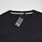 بافت یقه گرد مشکی ساده Livergy