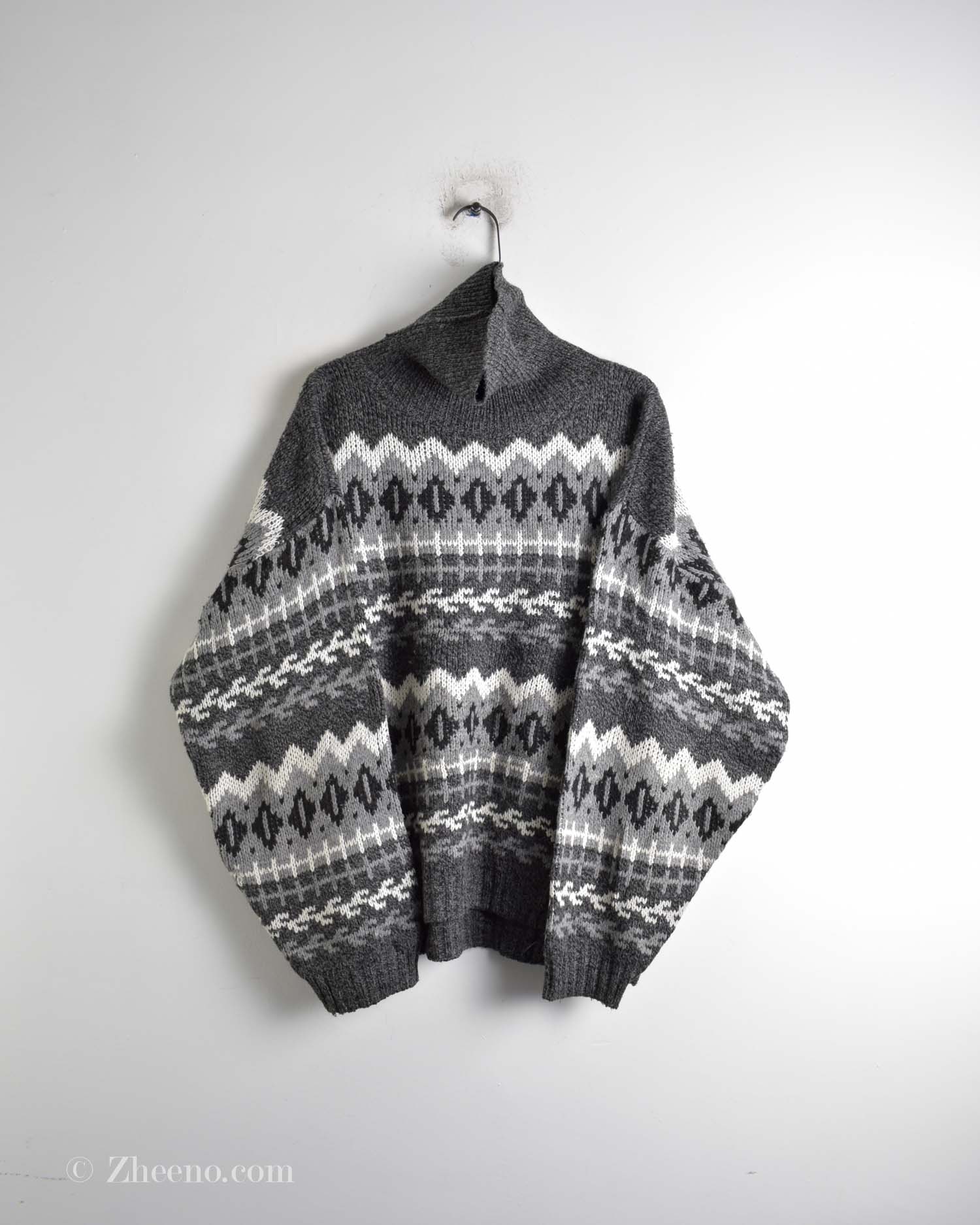 17616707736206890 بافت وینتیج Nanuk