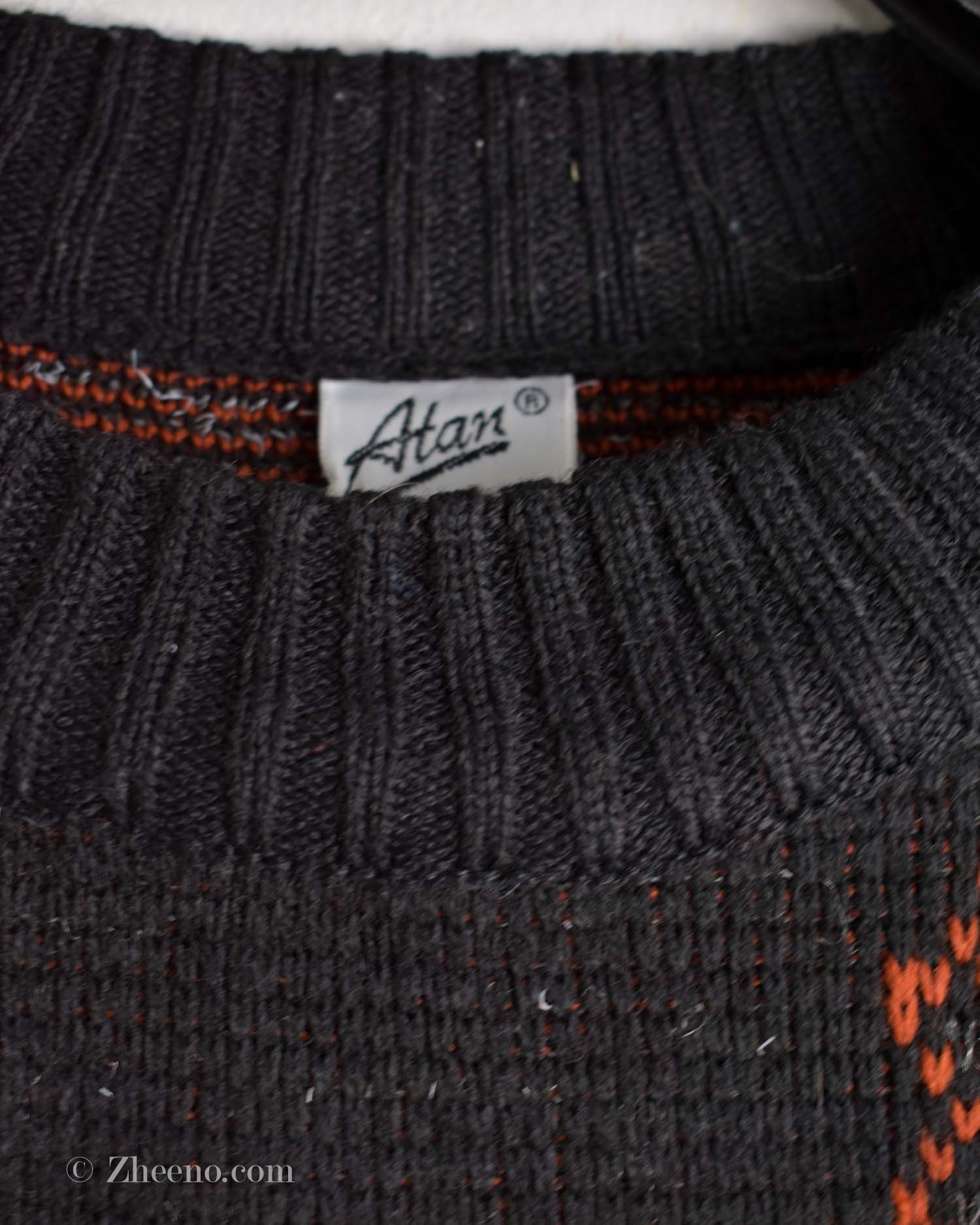 17616708604934903 بافت وینتیج Atan