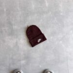 کلاه بافت قهوه ای نایکی