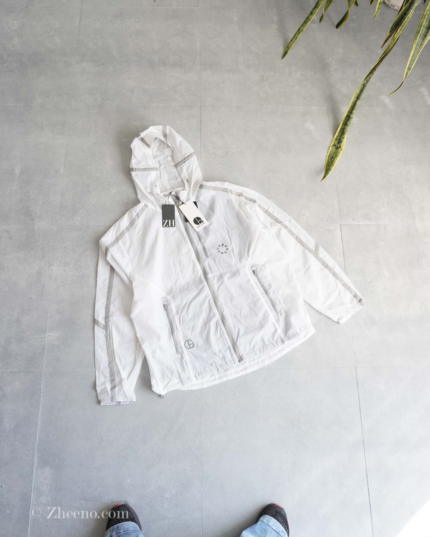 17623274049565560 جکت بادگیر سفید طوسی کلاه دار Jack&Jones