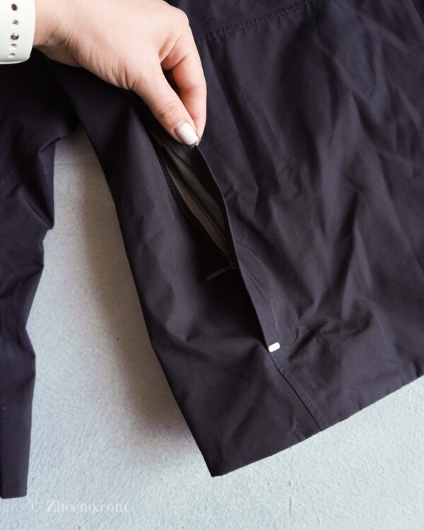 جکت بارانی مشکی طرح نوشته دار Jack&Jones