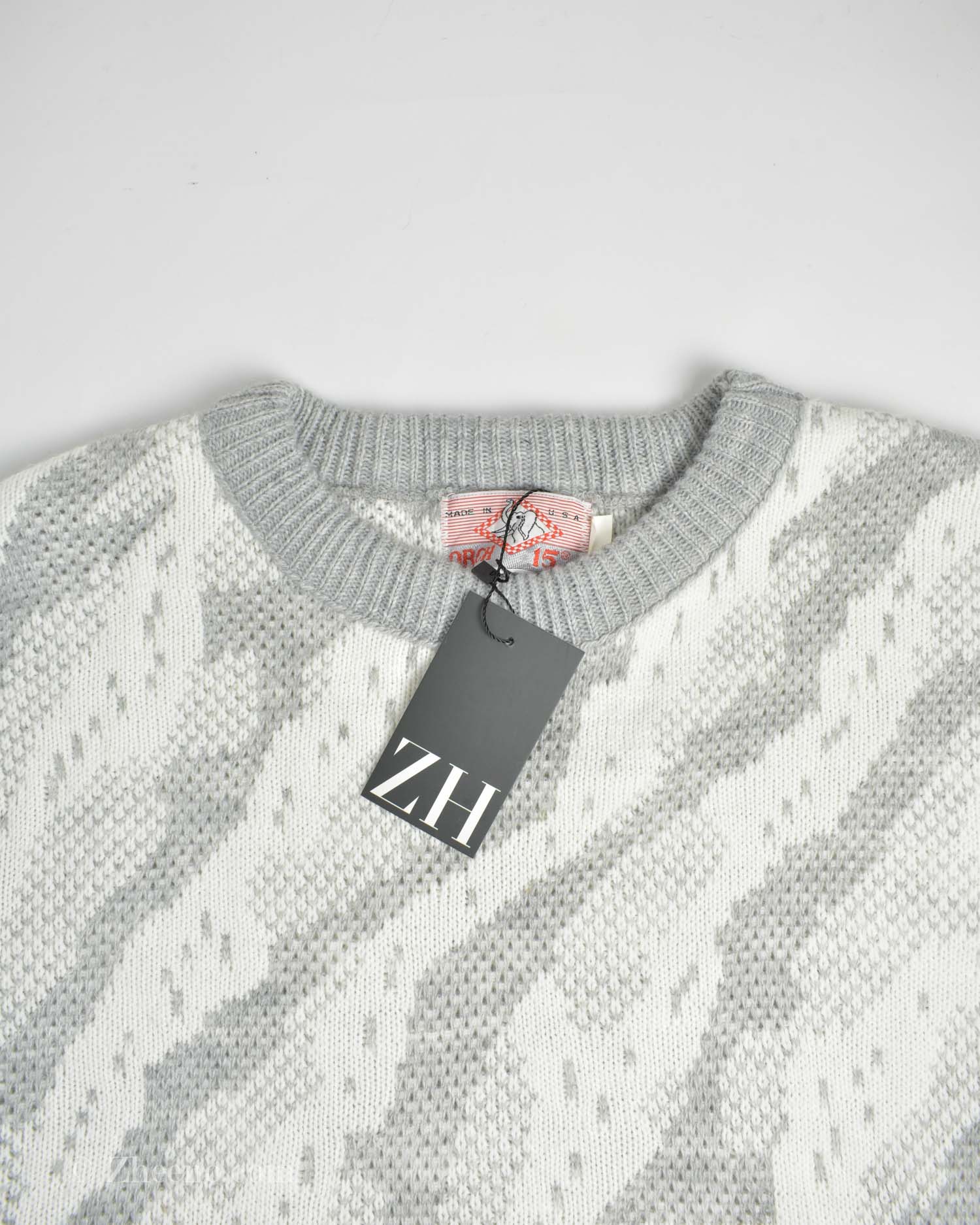 17648605805925389 بافت وینتیج سفید طوسی Orch