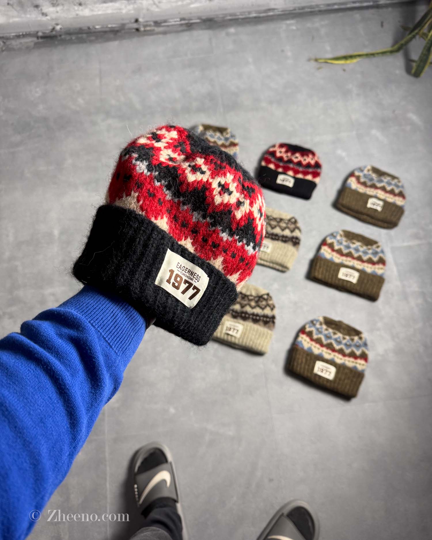 17652892049421796 کلاه بافت ضخیم وینتیج 1977 سرمه ای