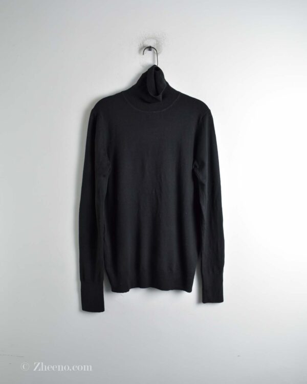 بافت یقه اسکی مشکی ساده Uni Qlo