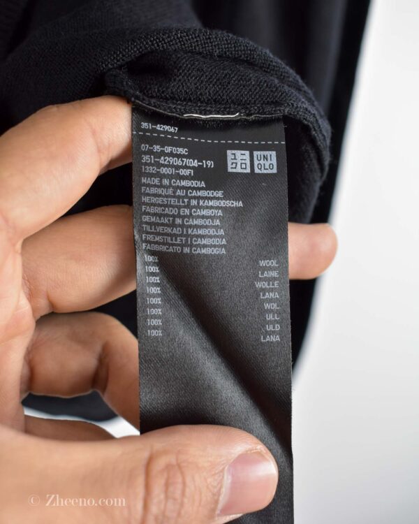 بافت یقه اسکی مشکی ساده Uni Qlo