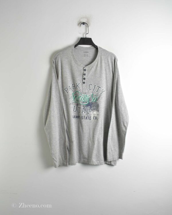 تیشرت آستین بلند طوسی طرح دار