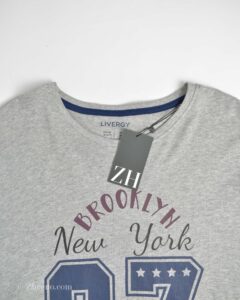 تیشرت آستین بلند یقه گرد طوسی طرح دار Livergy