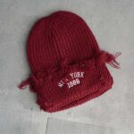 کلاه بافت زاپ دار زرشکی