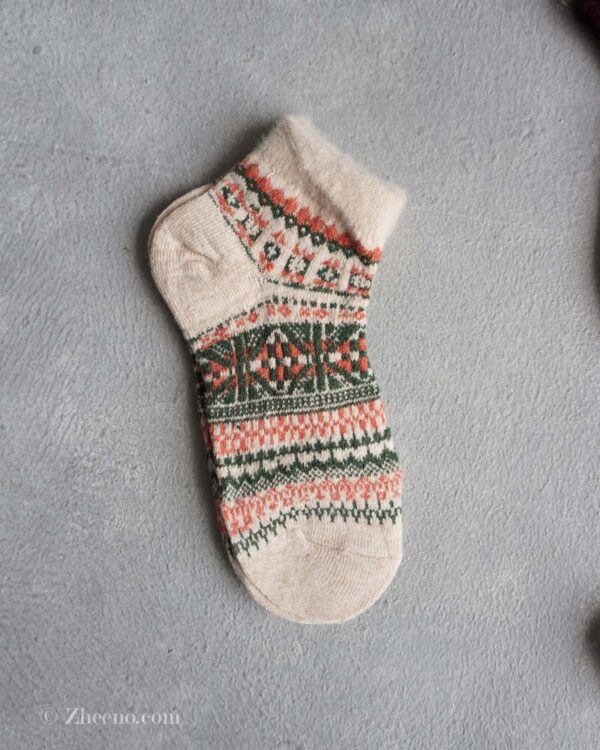 جوراب مچی پشمی زنانه طرحدار کرم