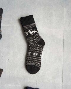 جوراب پشمی وینتیج ضخیم مشکی گوزن 2