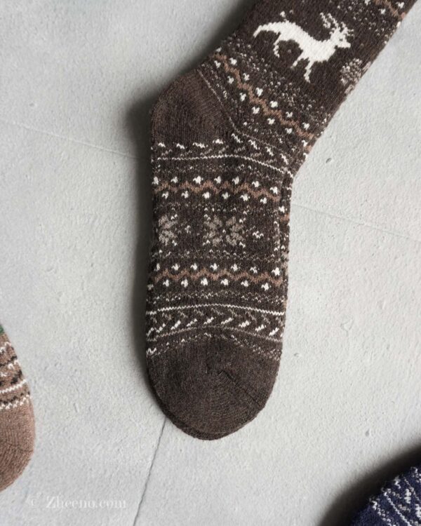 جوراب پشمی وینتیج ضخیم قهوه ای گوزن 2