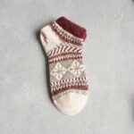 جوراب مچی پشمی زنانه طرحدار شیری