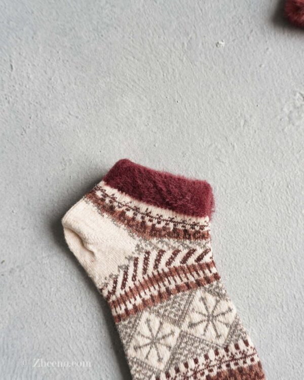 جوراب مچی پشمی زنانه طرحدار شیری