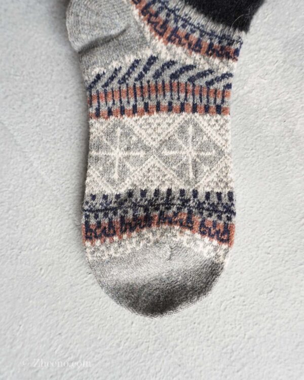 جوراب مچی پشمی زنانه طرحدار طوسی