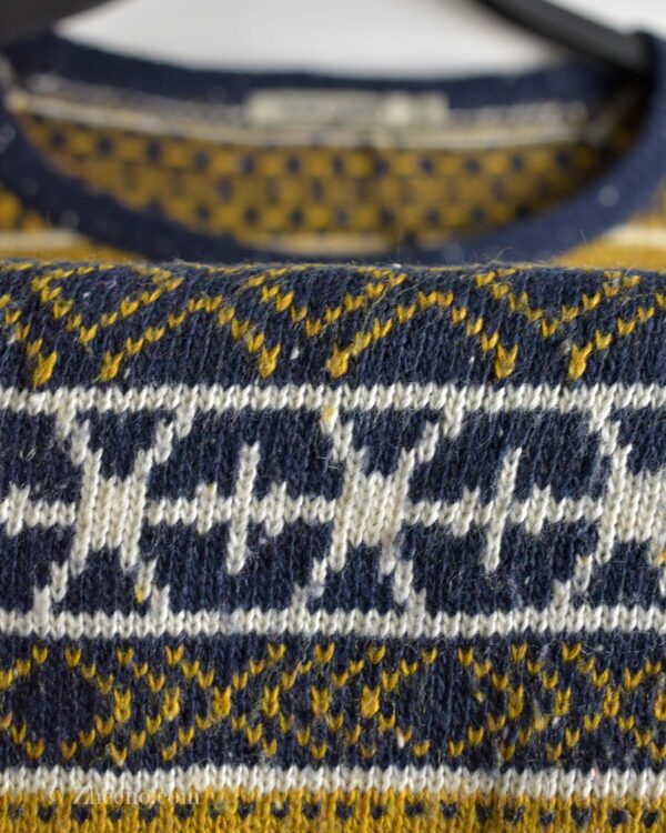 بافت وینتیج زرد طرح دار Black Number