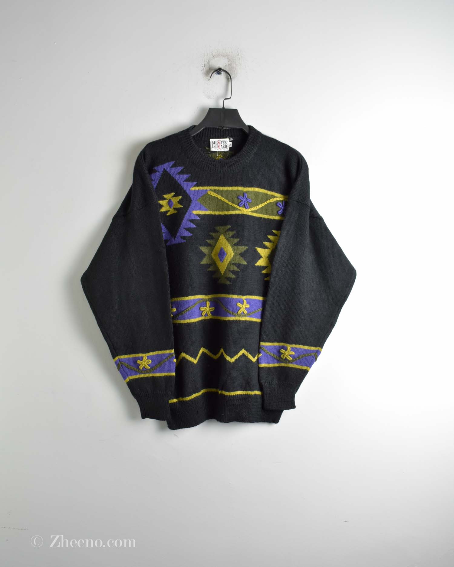 بافت وینتیج مشکی طرح دار Mister Leonard