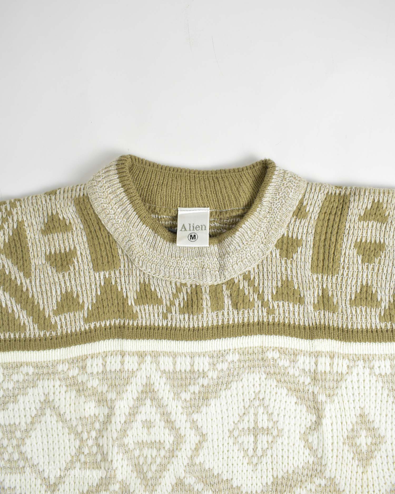 17677134191163286 بافت وینتیج Alien