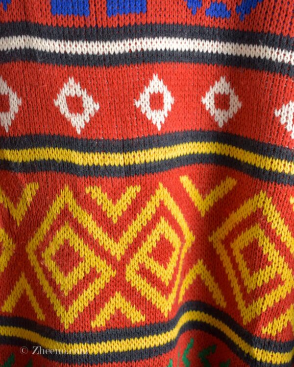 بافت وینتیج قرمز طرح دار