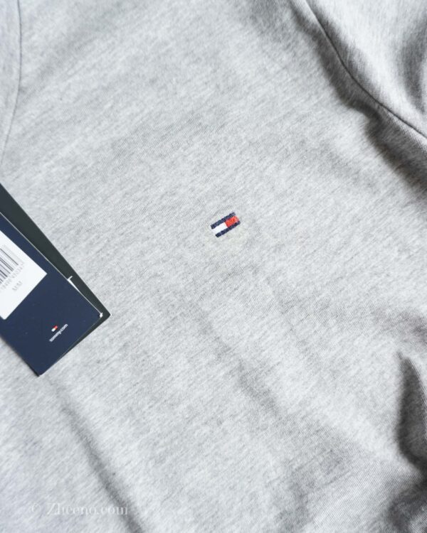 تیشرت طوسی آستین بلند یقه هفت Tommyhilfiger - Image 3