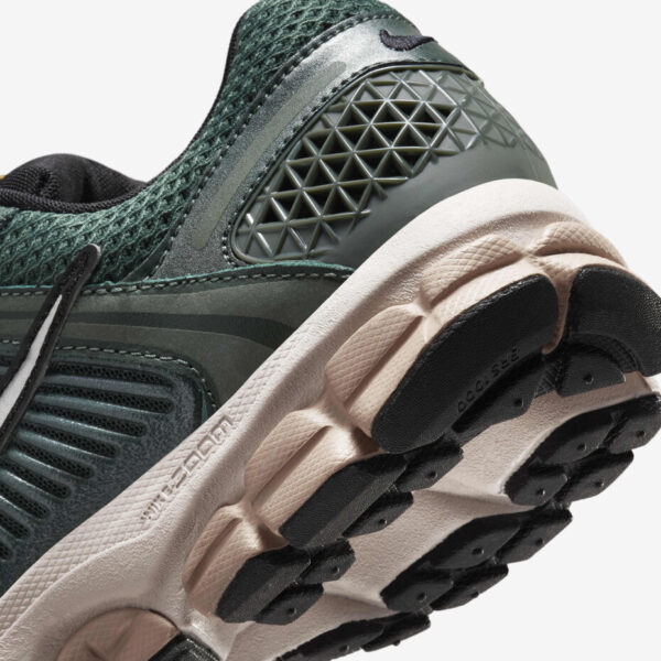 کتونی لایف استایل نایکی Nike Zoom Vomero 5 – کد FN6742-300 - Image 8