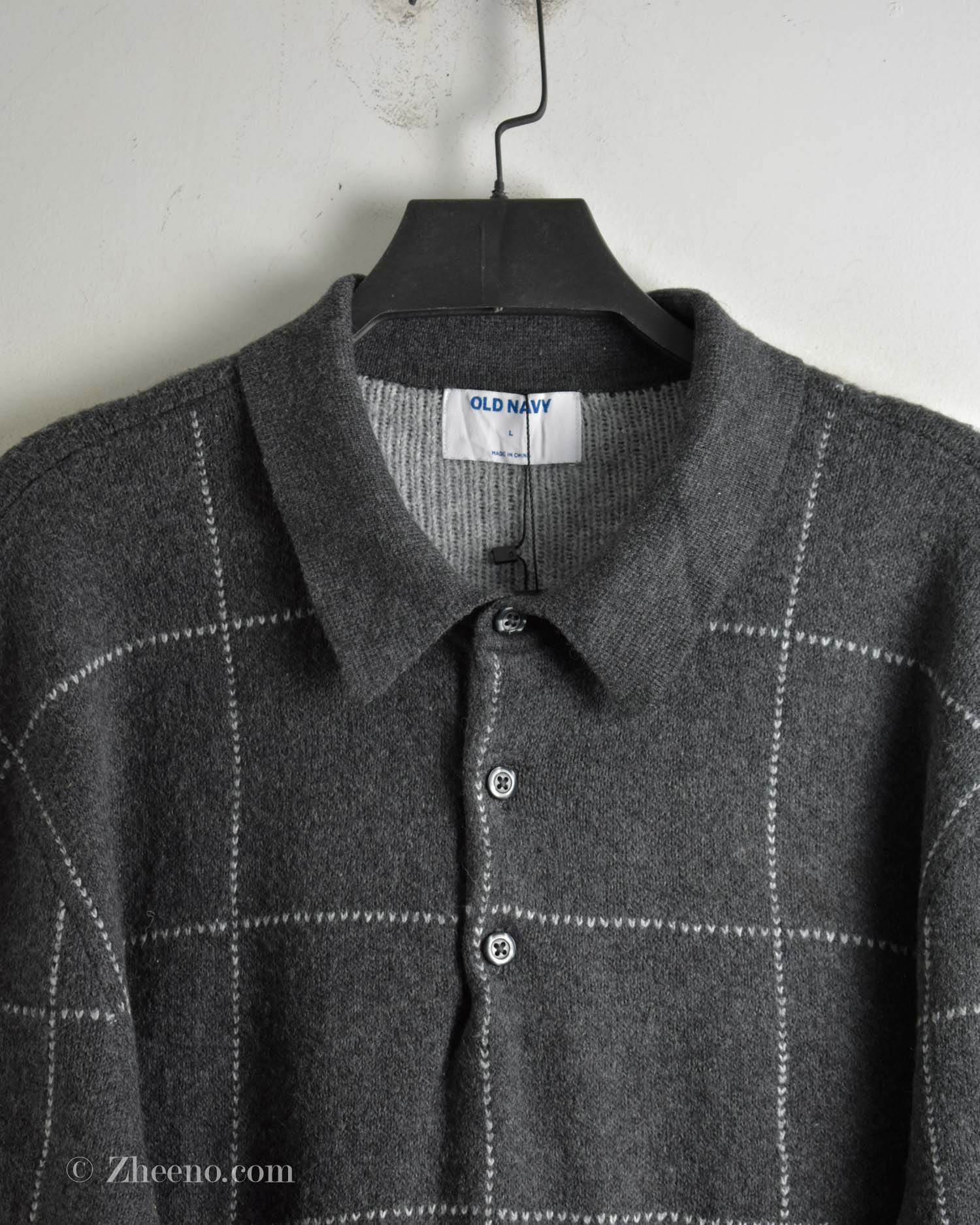 <b>بافت وینتیج یقه دار سه دکمه Old Navy</b>