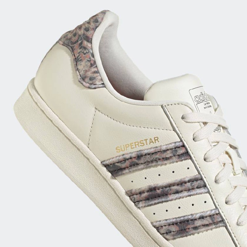 Adidas Superstar