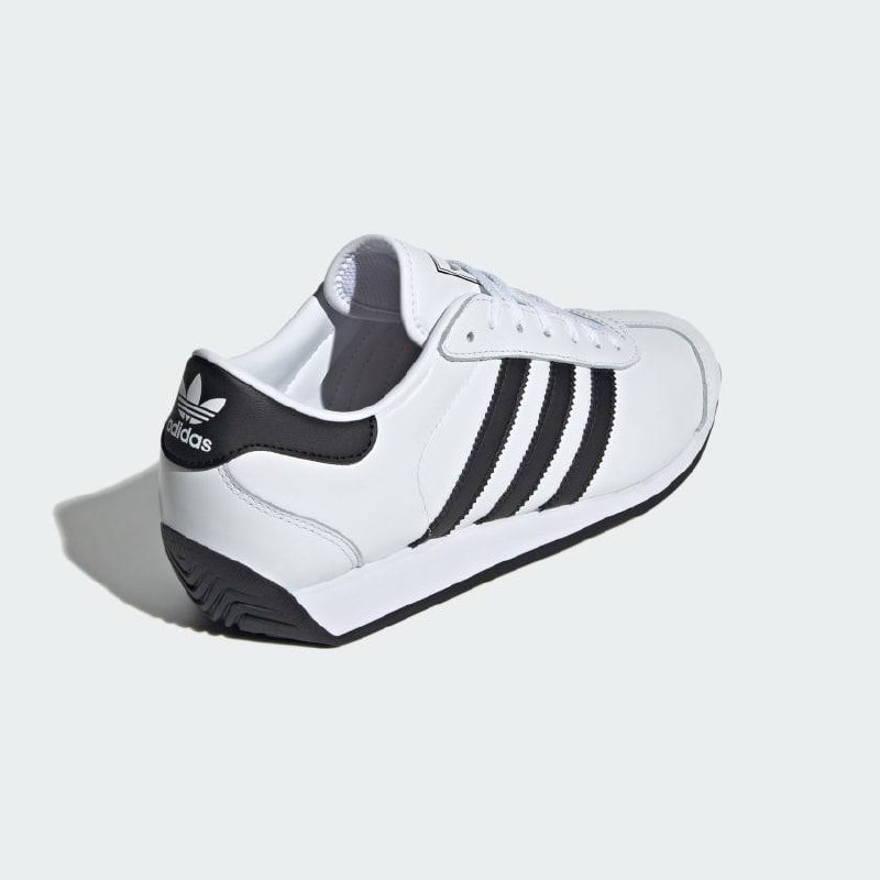 Adidas Country ||