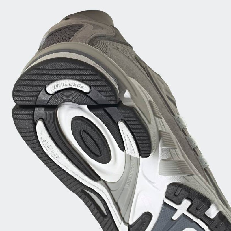 Adidas Response CL