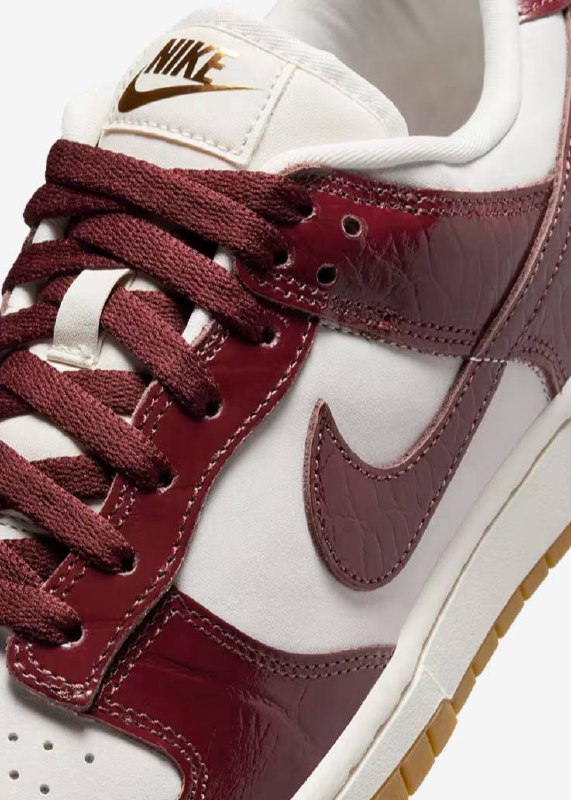 Nike Dunk Low LX