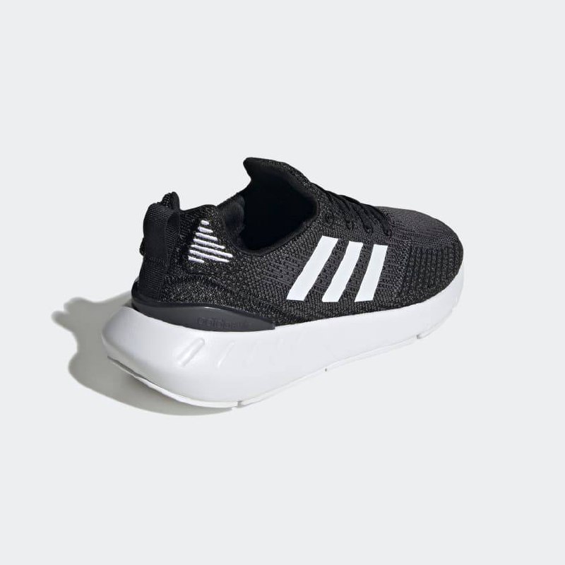 Adidas Swift Run 22