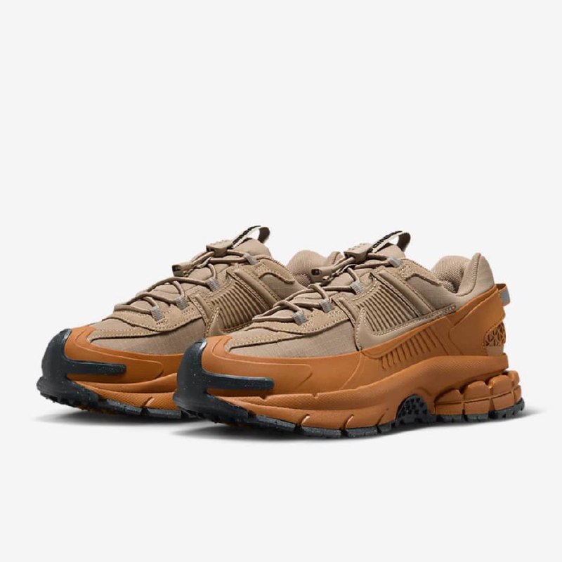 Nike Zoom Vomero 5 Roam