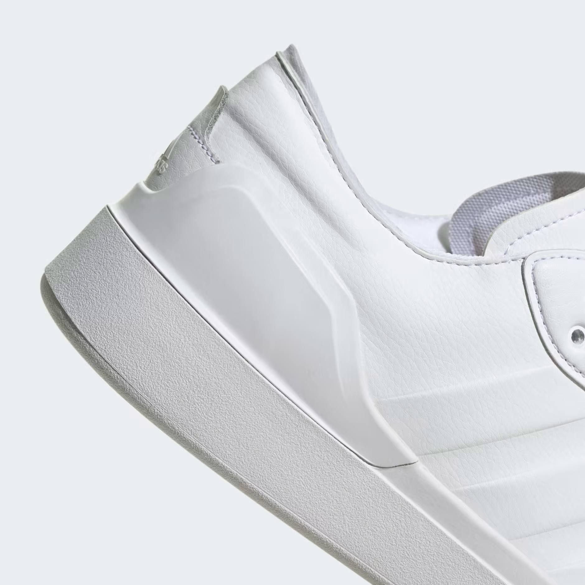 Adidas Court Revival
