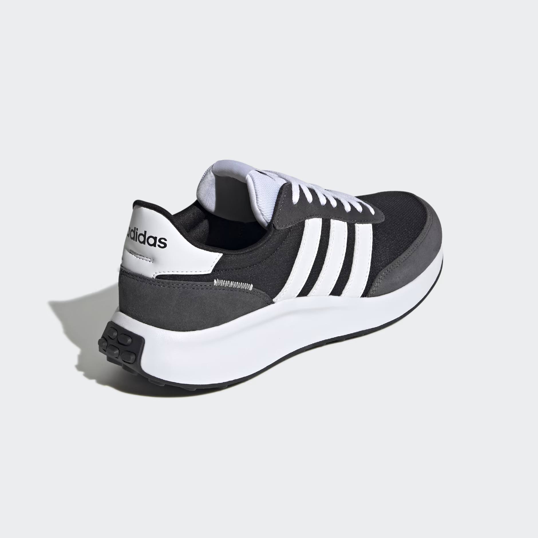 Adidas Run 70s