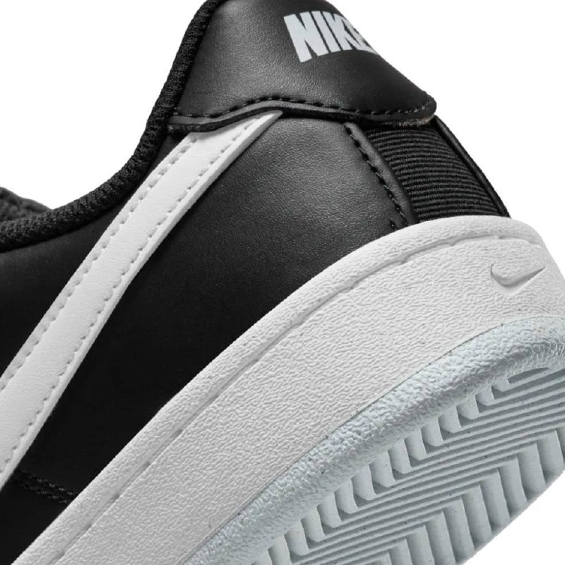 Nike Court Royale 2