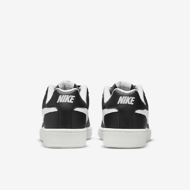 Nike Court Royale
