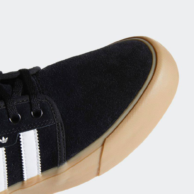Adidas Seeley XT