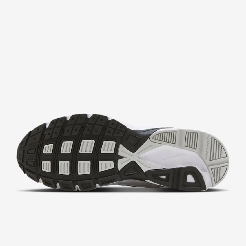 Nike Initiator