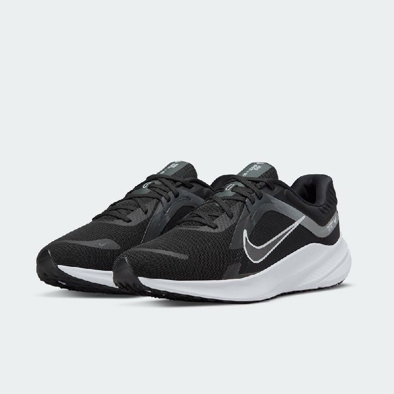 Nike Quest 5 Road Running
