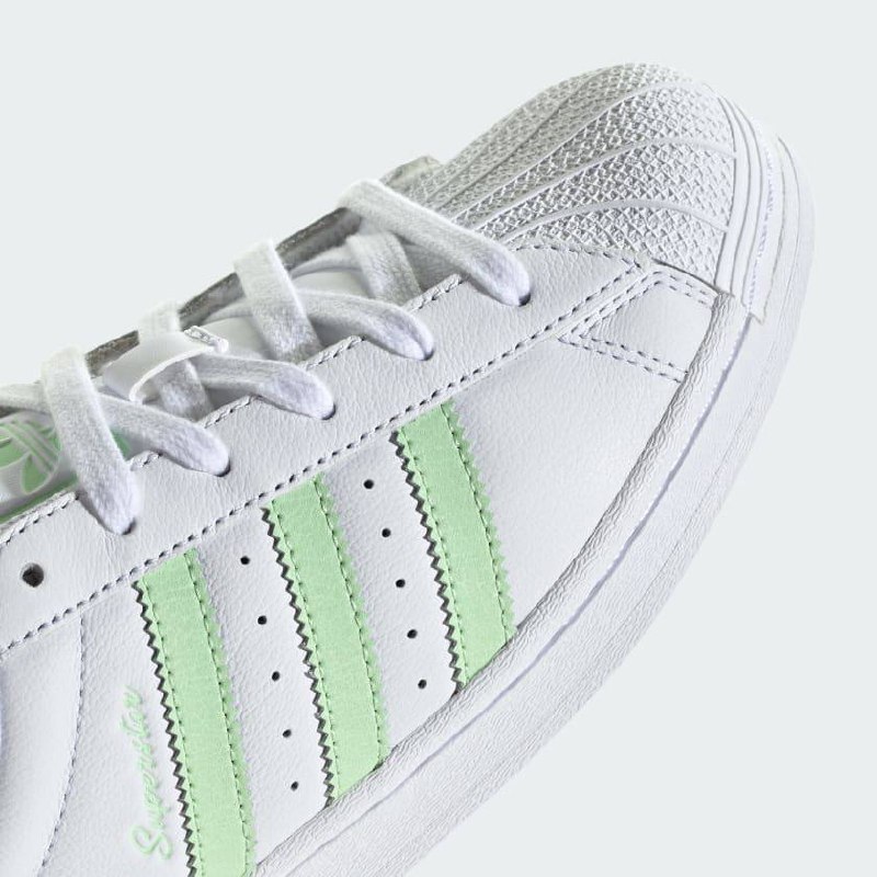 Adidas Superstar